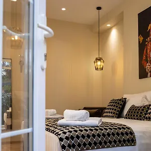 https://cloud-5-rooms.albaniahotels.org